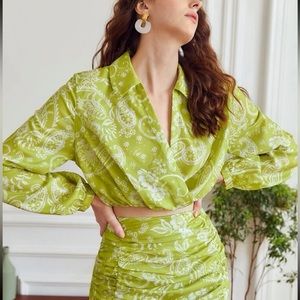 NEW Floral & Paisley Print Surplice Neck Crop Blouse